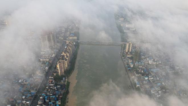 图片报：梅西与小贝等人在餐厅遭遇斗殴事件，所幸没受到波及